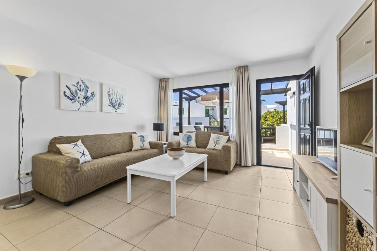Casahost Bastian Boutique I Seaview Apartman Costa Teguise Kültér fotó