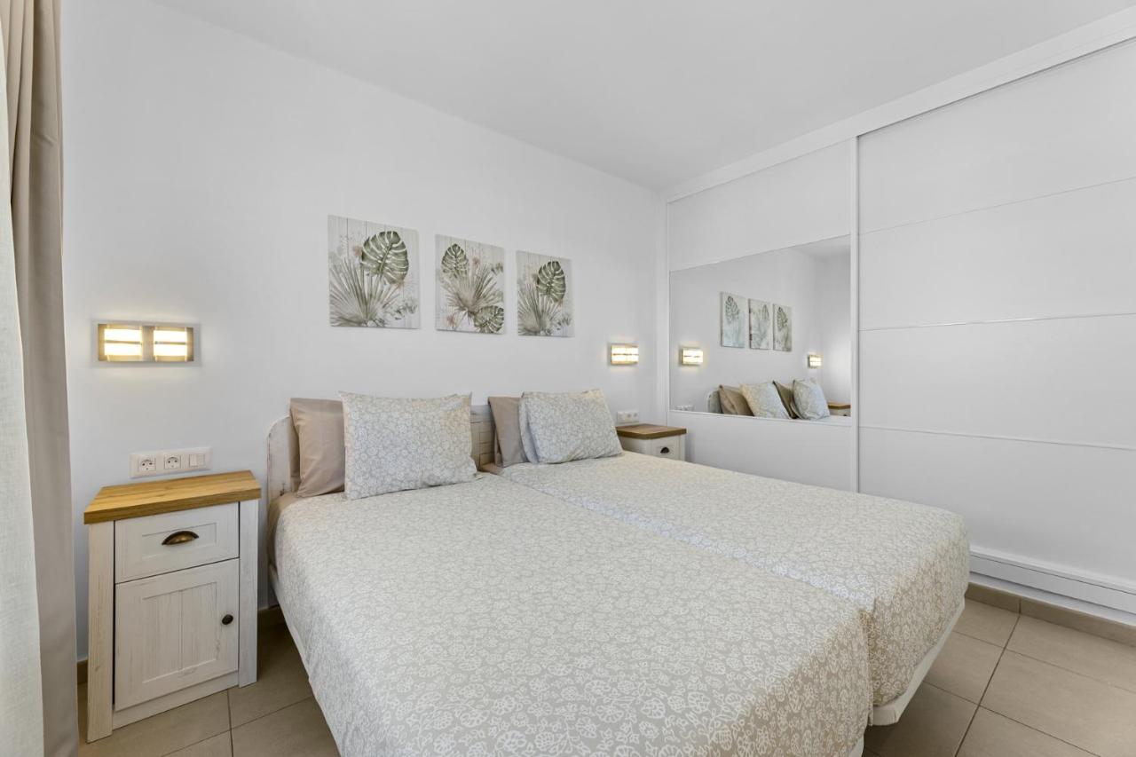 Casahost Bastian Boutique I Seaview Apartman Costa Teguise Kültér fotó