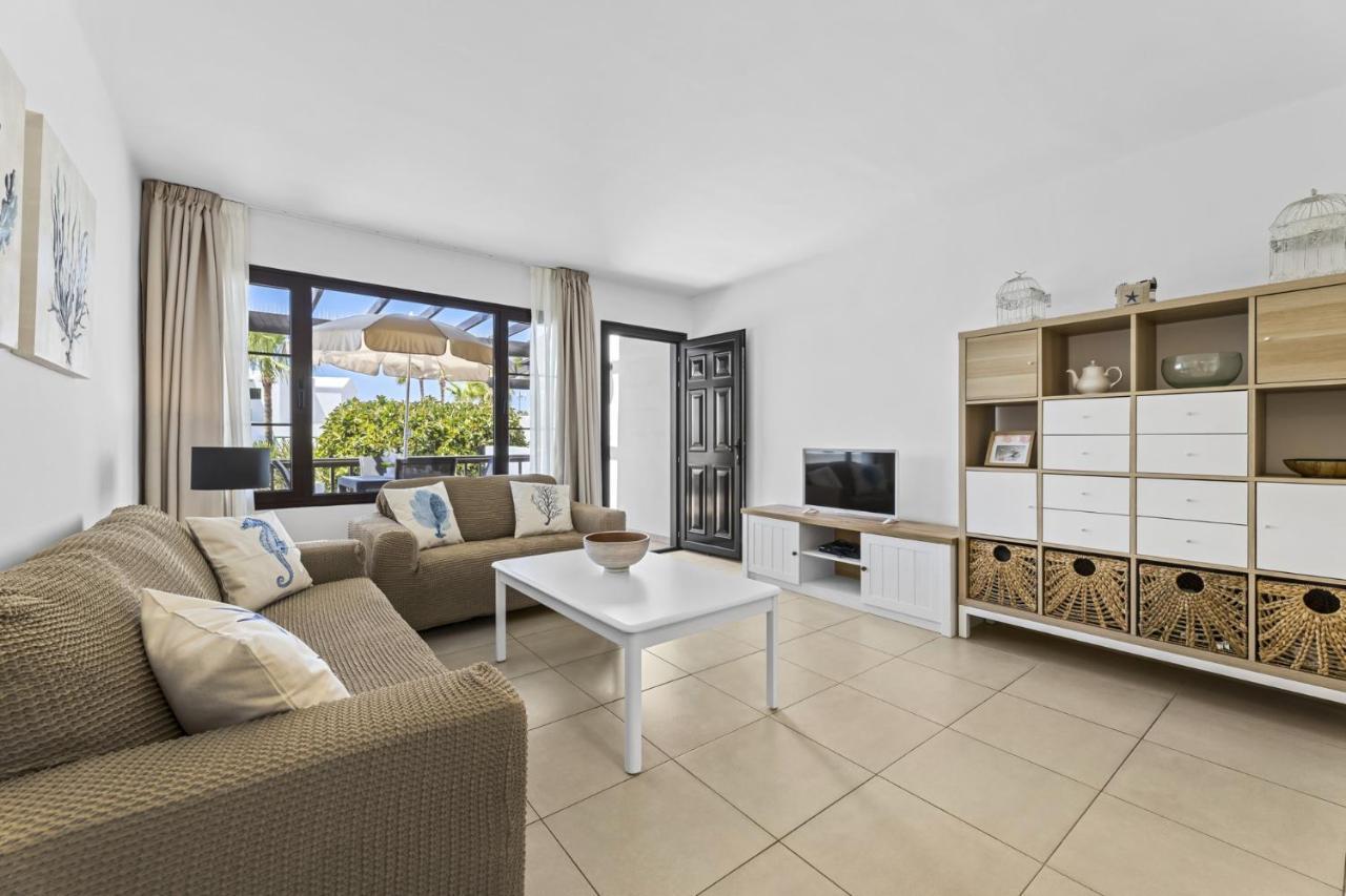 Casahost Bastian Boutique I Seaview Apartman Costa Teguise Kültér fotó