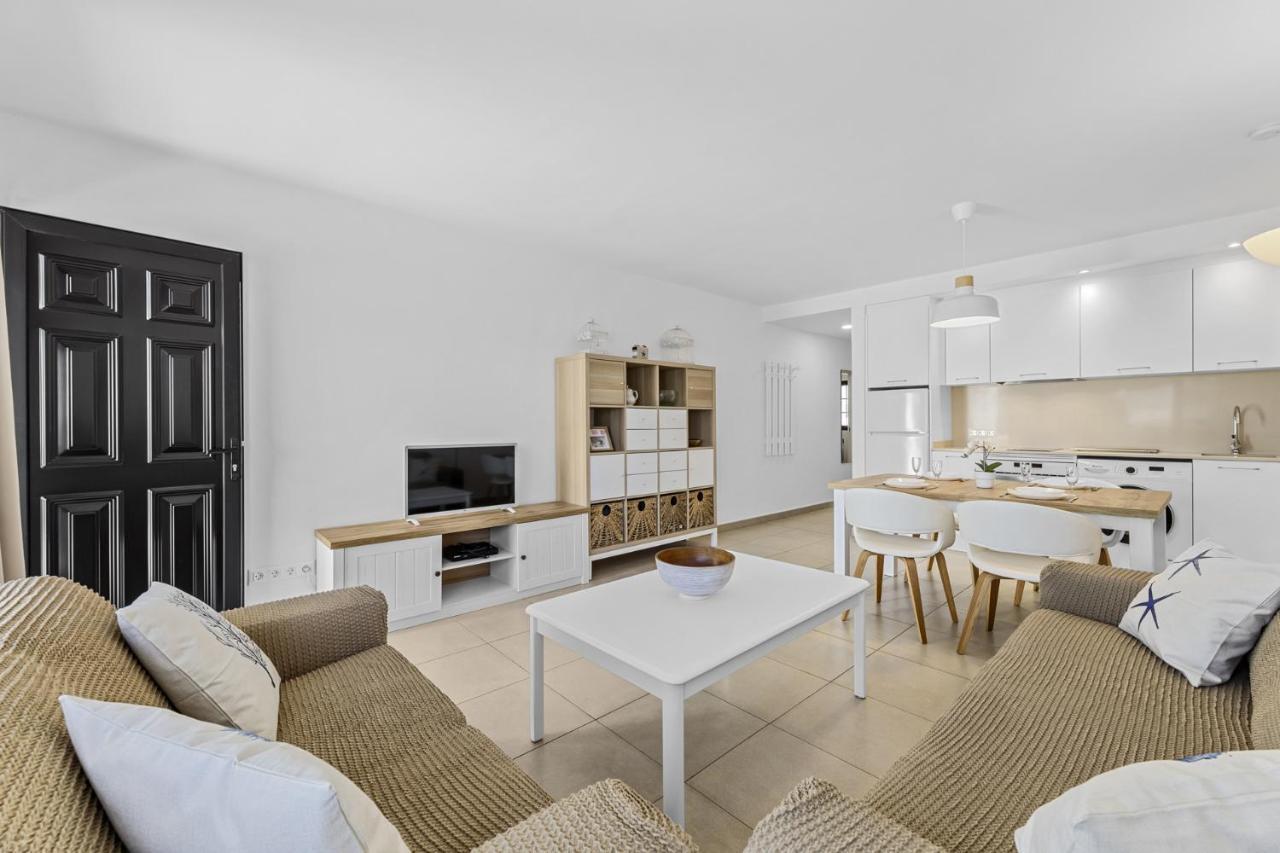 Casahost Bastian Boutique I Seaview Apartman Costa Teguise Kültér fotó