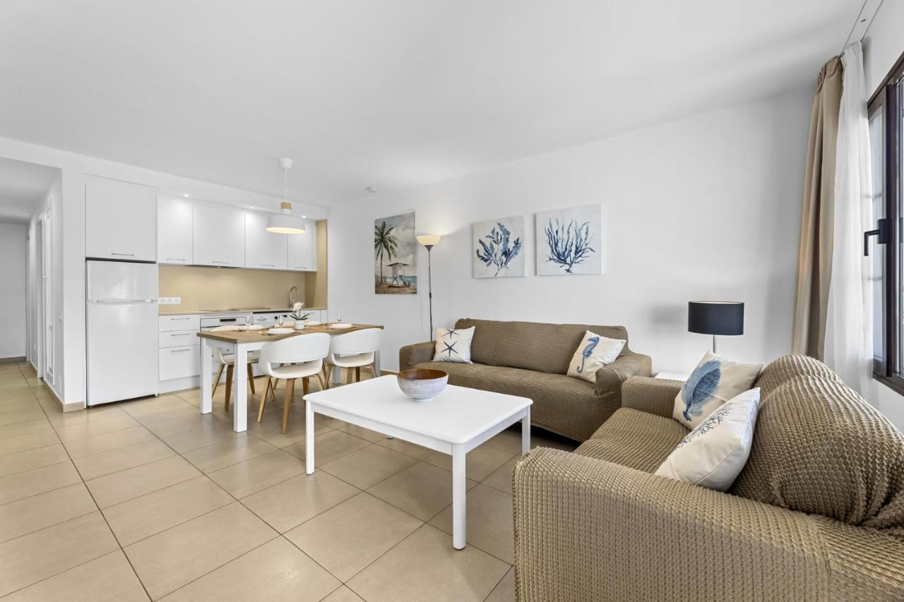 Casahost Bastian Boutique I Seaview Apartman Costa Teguise Kültér fotó